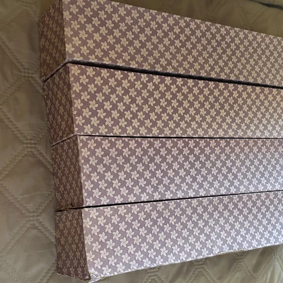 Set of Patterned Lavender Floral Empty Scroll Boxes with Pull Tabs - Vintage - Picture 6 of 9